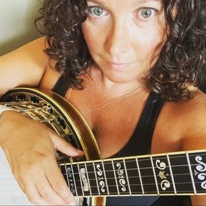 Meet your Posher, Dominica